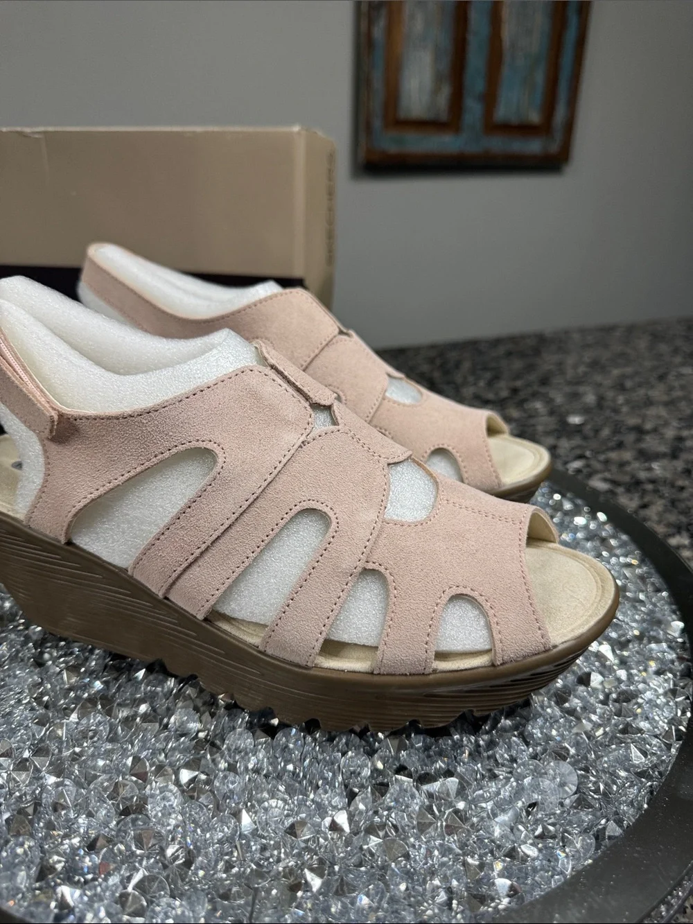 Skechers paralellsude Blush Pink Wedge Sandals with Brown Platform NEW 8